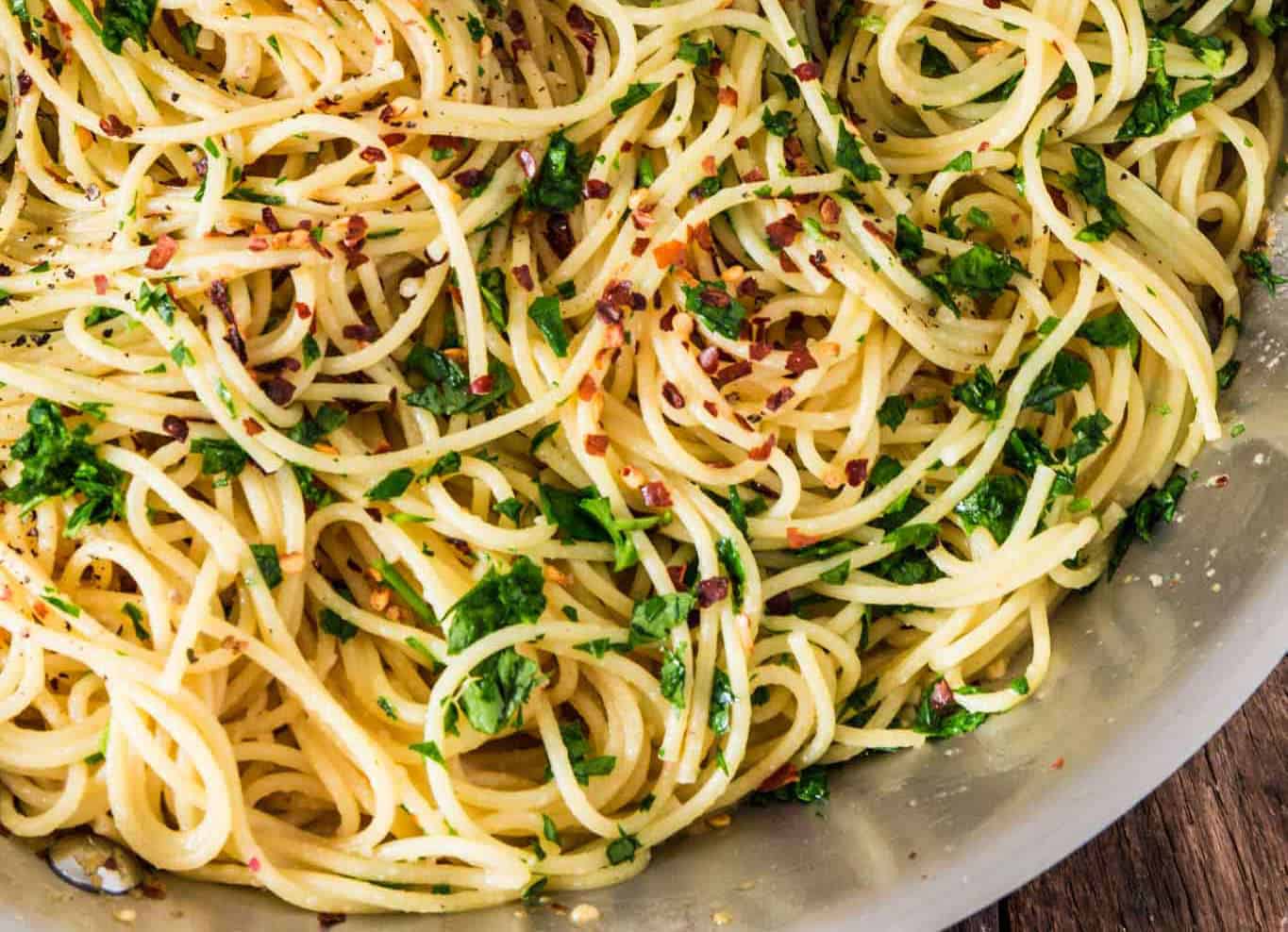 Pasta with Garlic, Extra Virgin Olive Oil and Chilli: a great classic! 4